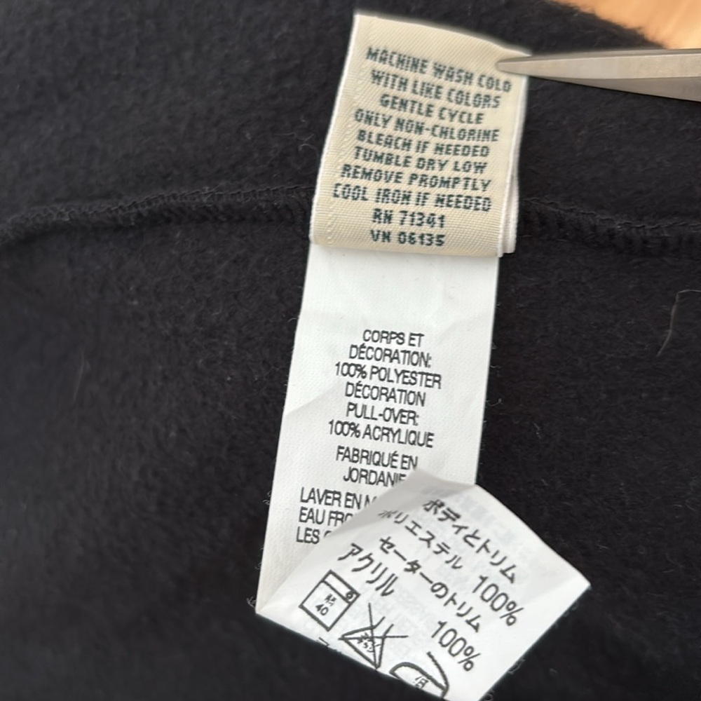 L. L. Bean Woman’s Zippered Nordic Snowflake Fleece, Large - Picture 9 of 9